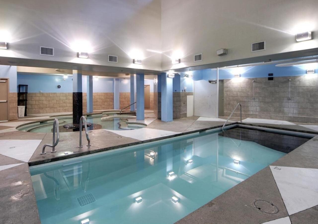 Penthouse At Solar A Resort And Spa Canmore Kültér fotó